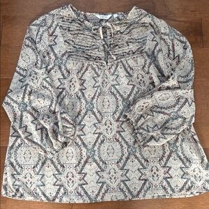 🍀3 for $25🍀 Reitmans Signature taupe and teal blouse. Size L